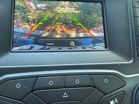Used 2017 Ford Fusion SE FWD image 14