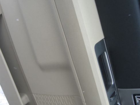 Used 2015 Ford Expedition XLT image 8