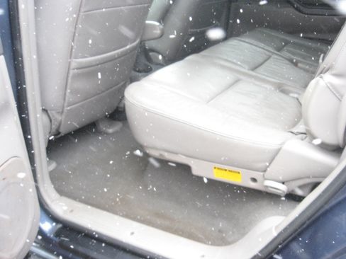 Used 2005 Toyota Sequoia SR5 image 7