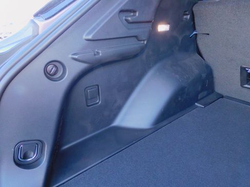 New 2026 Chevrolet Equinox EV LT image 33