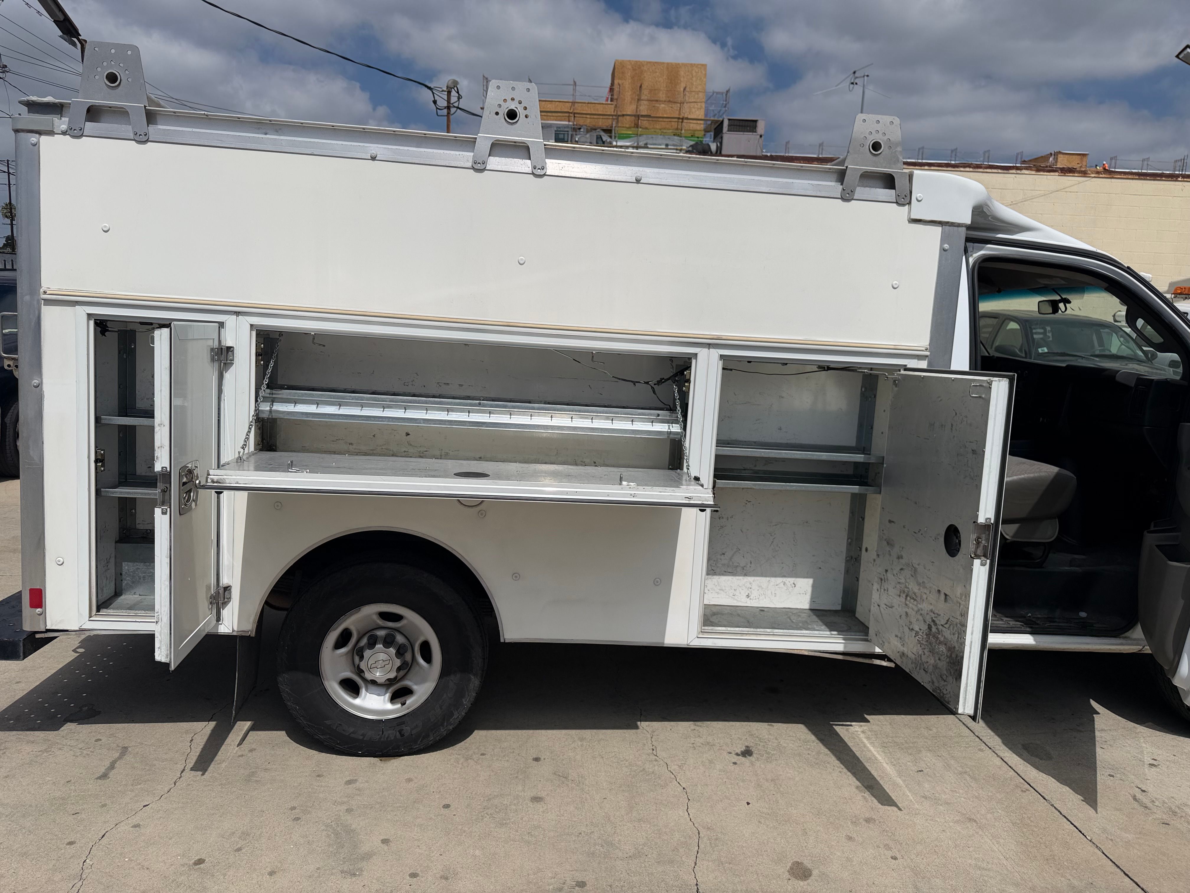 Used 2019 Chevrolet Express 3500 UNAVAIL RWD image 10