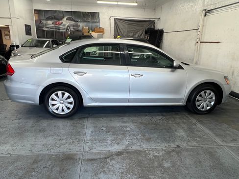 Used 2013 Volkswagen Passat 2.5 S image 10
