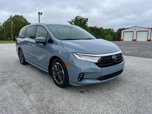 Used 2023 Honda Odyssey Elite image 4