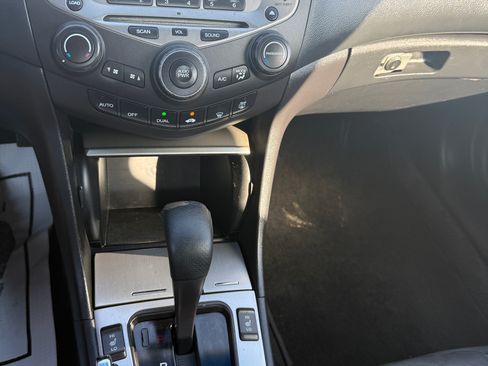 Used 2007 Honda Accord EX-L image 10