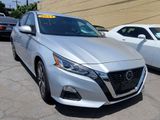 Used 2021 Nissan Altima 2.5 SV image 2