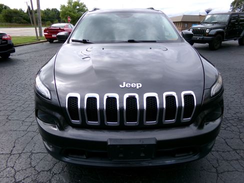 Used 2016 Jeep Cherokee 4WD Latitude image 8