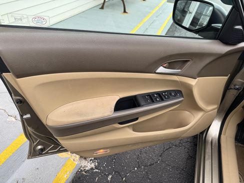 Used 2009 Honda Accord LX-P image 8