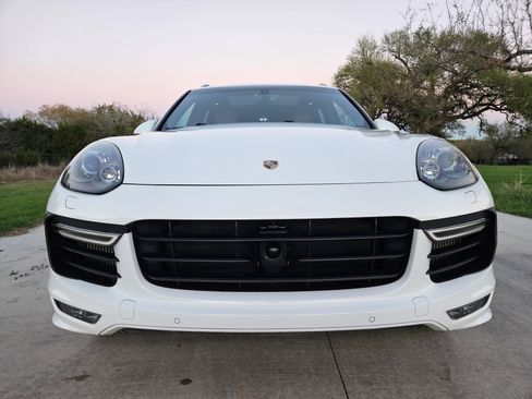 Used 2018 Porsche Cayenne GTS image 27