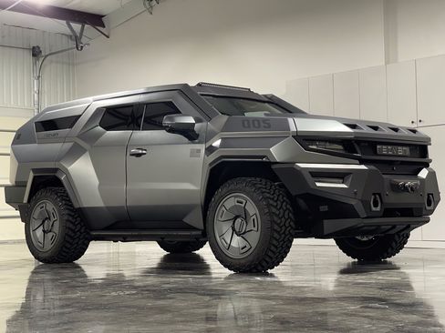 Used 2023 Cadillac Escalade Platinum Luxury image 4