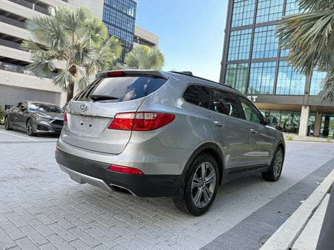 Used 2015 Hyundai Santa Fe GLS image 7