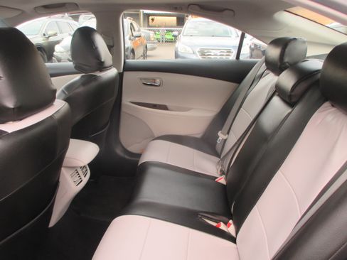 Used 2010 Lexus ES 350 Premium FWD image 11