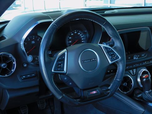 Used 2022 Chevrolet Camaro SS Coupe w/ 2SS RWD image 19