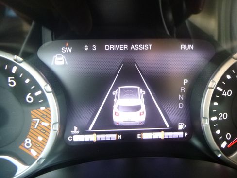 Used 2021 Jeep Renegade Latitude image 28