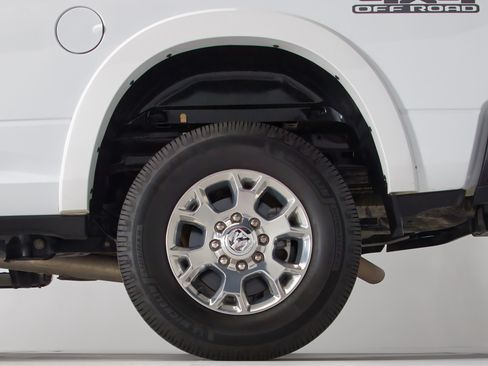 Used 2020 RAM 2500 4x4 Crew Cab Laramie image 5