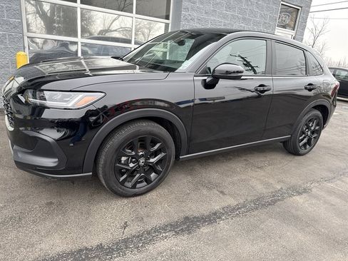 Used 2025 Honda HR-V Sport image 1