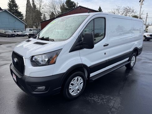 Used 2024 Ford Transit 250 image 5