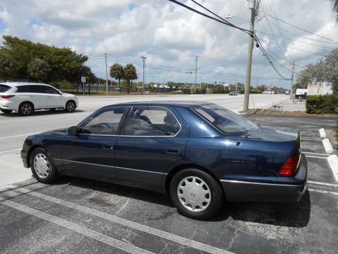 Used 1996 Lexus LS 400 image 3