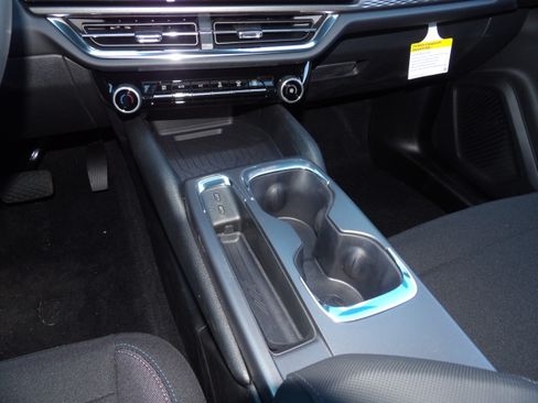 New 2026 Chevrolet Equinox EV LT image 3