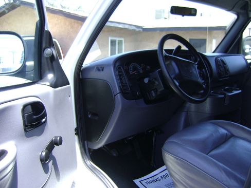 Used 2000 Dodge B3500 UNAVAIL RWD image 11