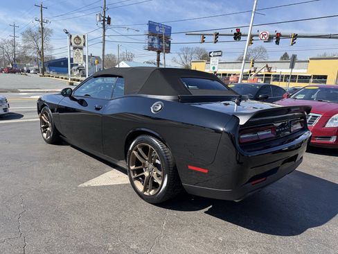 Used 2023 Dodge Challenger SRT Hellcat Jailbreak image 5