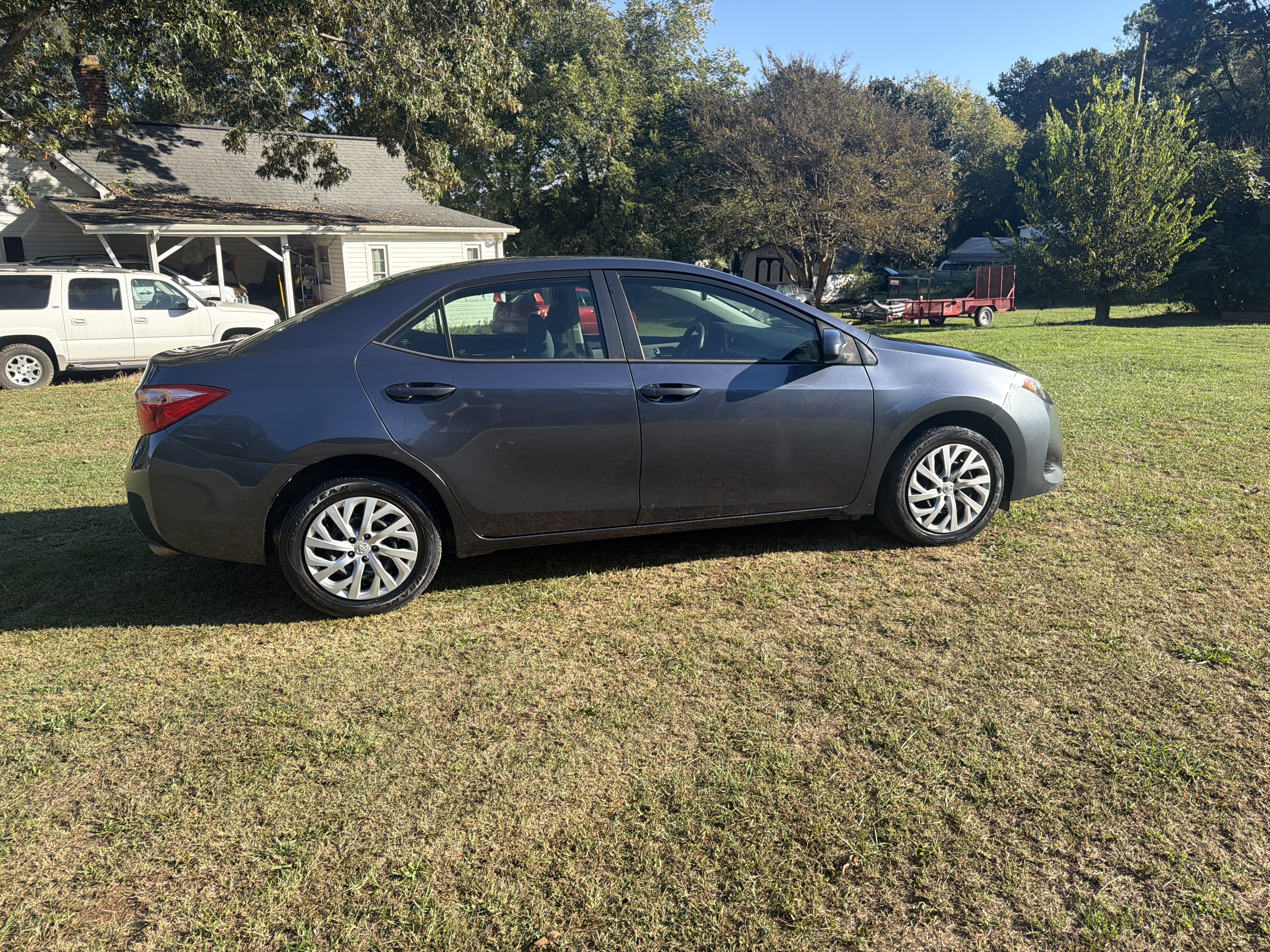 Used 2017 Toyota Corolla LE FWD image 22