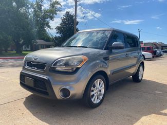 Used 2013 Kia Soul + image 1