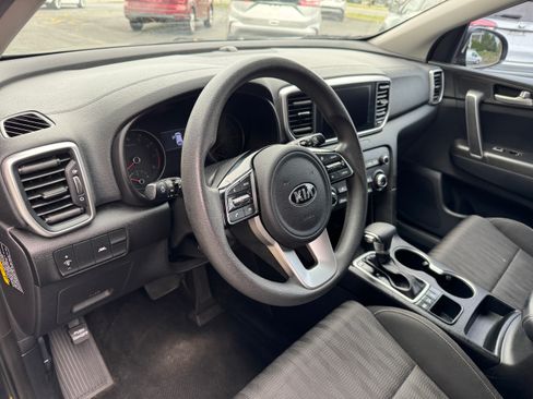 Used 2020 Kia Sportage AWD LX image 7