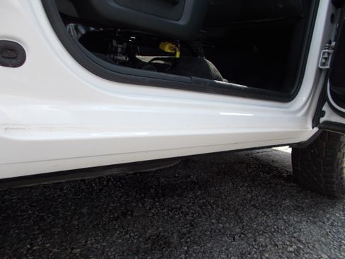Used 2015 RAM 1500 4x4 Regular Cab ST image 18