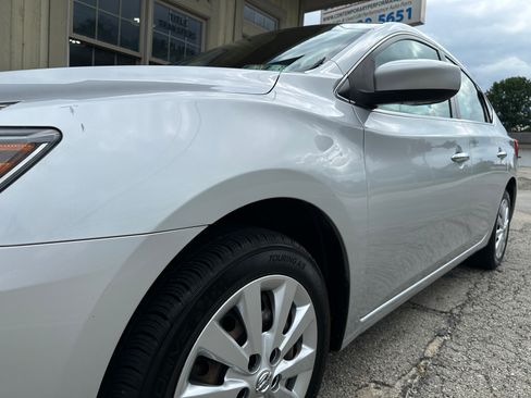 Used 2017 Nissan Sentra S FWD image 9