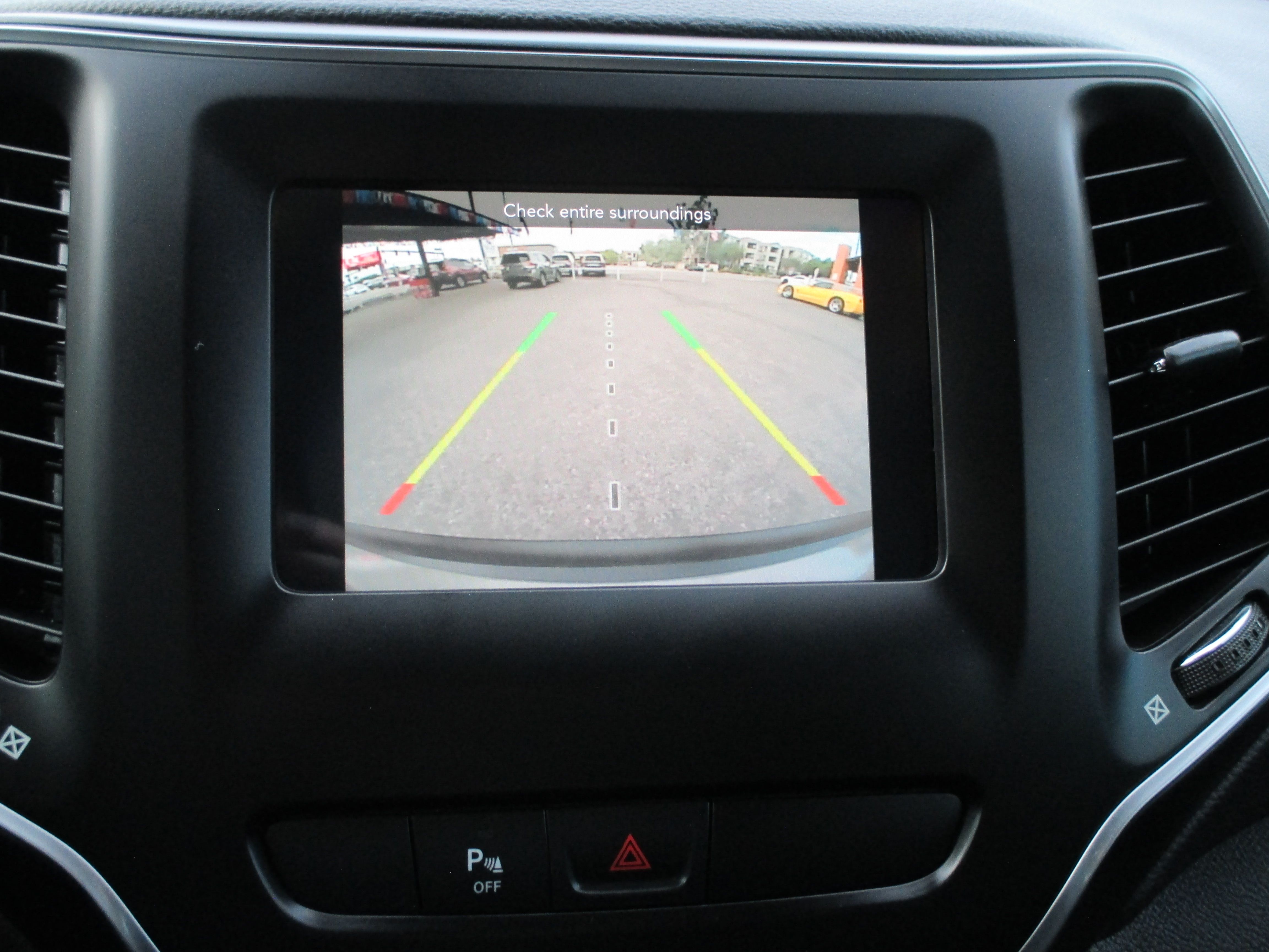Used 2020 Jeep Cherokee Latitude Plus Sport Utility 4D FWD image 7