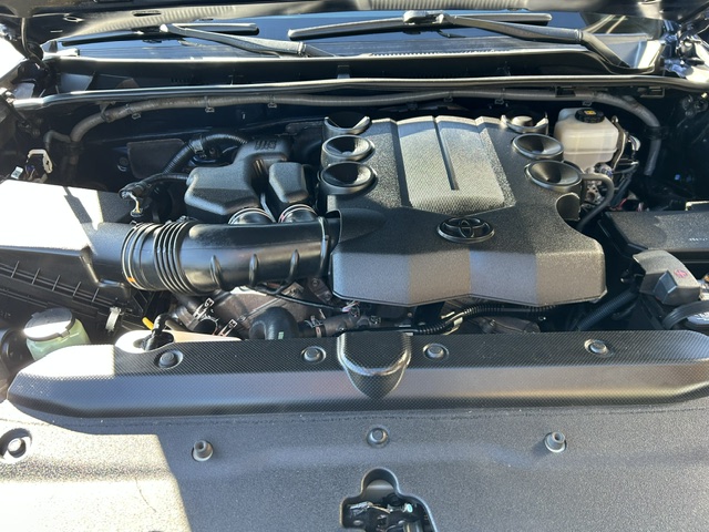 Used 2017 Toyota 4Runner 4WD image 18