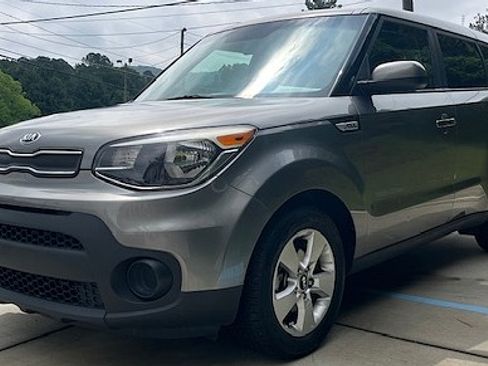 Used 2018 Kia Soul + image 13