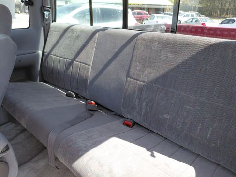 Used 1997 Dodge Ram 1500 Truck SLT image 10