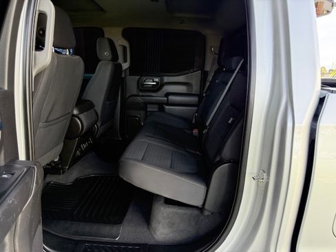 Used 2020 Chevrolet Silverado 1500 4x4 Crew Cab LT image 18