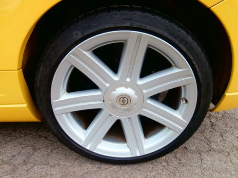 Used 2005 Chrysler Crossfire Limited image 19