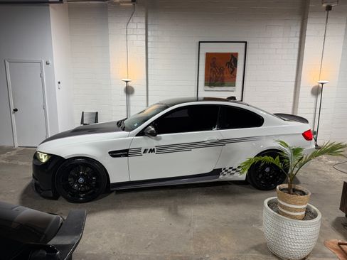 Used 2011 BMW M3 image 12