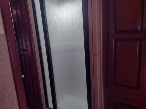 Used 2011 Ford E-450 and Econoline 450 image 48