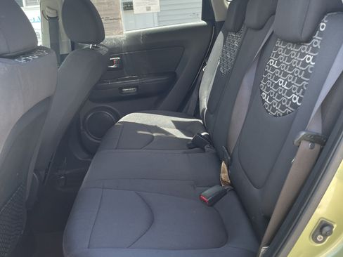 Used 2010 Kia Soul + FWD image 14