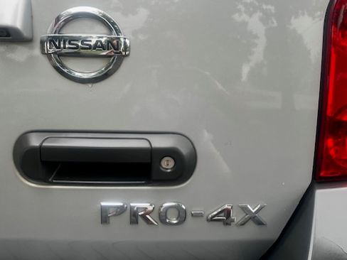 Used 2015 Nissan Xterra 4WD image 6