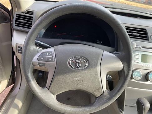 Used 2007 Toyota Camry LE image 11