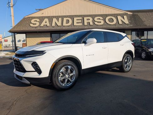 Used 2023 Chevrolet Blazer LT image 1