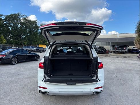 Used 2021 BMW X7 xDrive40i image 54