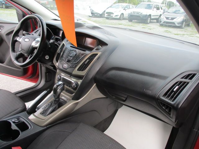 Used 2012 Ford Focus SEL Hatchback FWD image 21