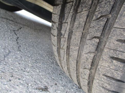 Used 2004 Ford Thunderbird Deluxe RWD image 12