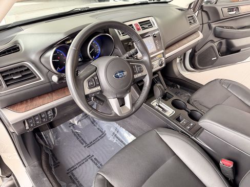 Used 2017 Subaru Outback 2.5i Limited image 7