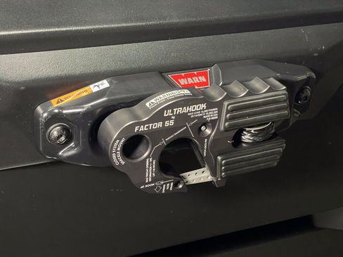 Used 2023 Cadillac Escalade Platinum Luxury image 51