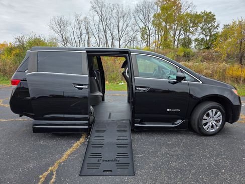 Used 2016 Honda Odyssey EX-L image 2