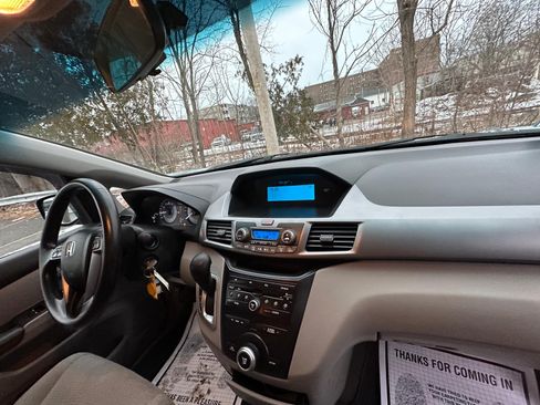 Used 2011 Honda Odyssey EX image 18