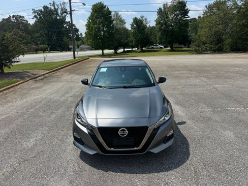 Used 2021 Nissan Altima 2.5 SR FWD image 10