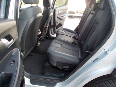 Used 2020 Hyundai Santa Fe SE image 17